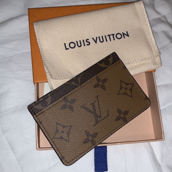 LOUIS VUITTON Reverse Monogram Card Holder - Picture 2 of 3